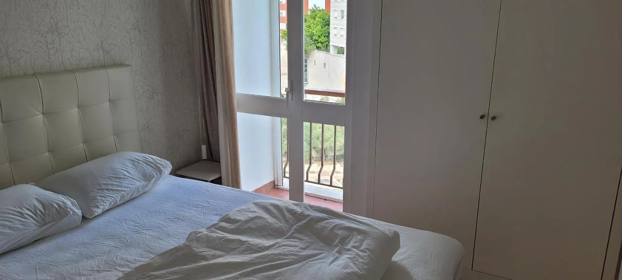 Quarto em Acomodações Particulares Comfy Room Near Metro Lisboa