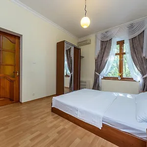 Alex Near Independence Square - Apartment Kyiv