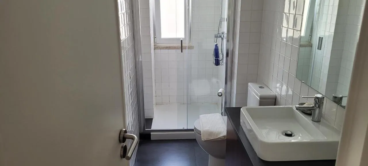 בית אירוח ליסבון Comfy Room Near Metro פורטוגל