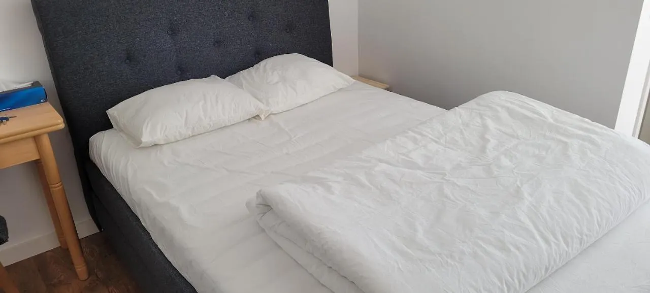 בית אירוח ליסבון Comfy Room Near Metro פורטוגל